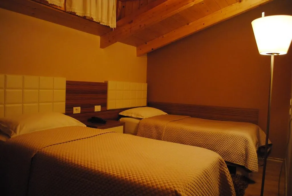 ***  Hotel Vila 60 Tirana Albania